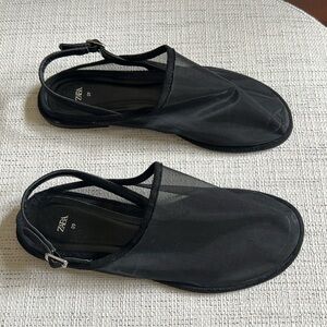 Zara black mesh slides Brand new never worn size 8